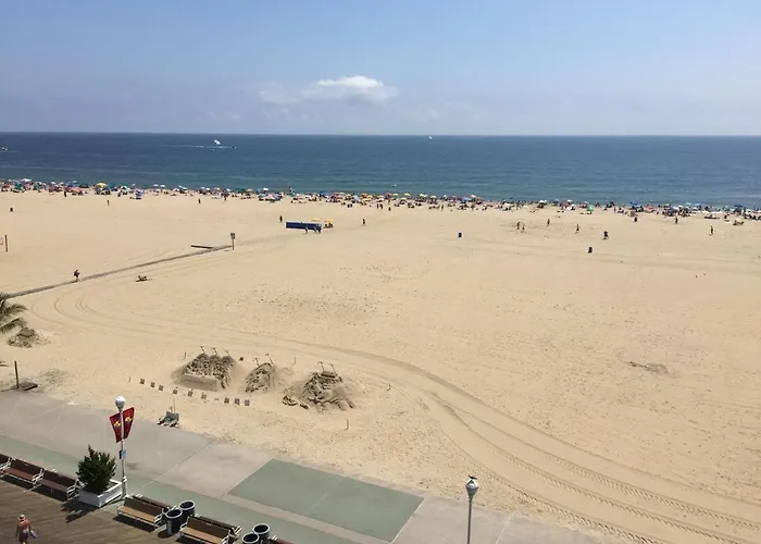 Direct Oceanfront On The Boardwalk At 1st Street, Kitchen, Pool, Gym, Parking Apartment